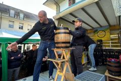 Tag des Schweizer Bieres 25 / Anstich Wilhelm Sommer